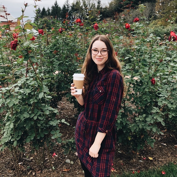 Meet your Posher, Rachel - Picture 2 of 2